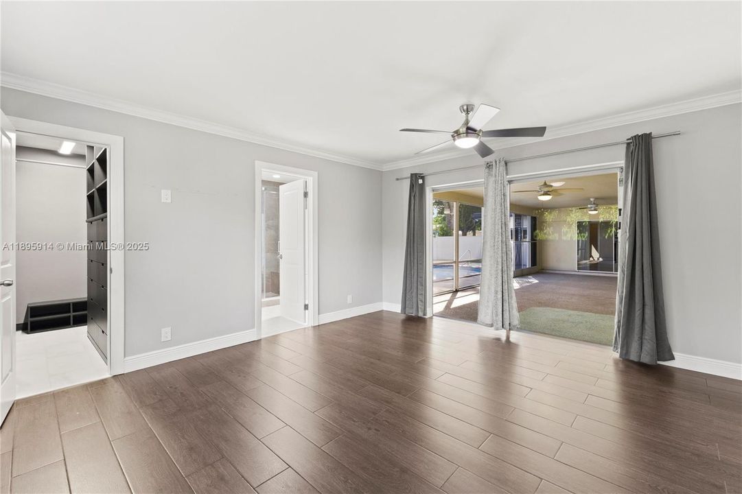 En Venta: $897,000 (5 camas, 4 baños, 2657 Pies cuadrados)