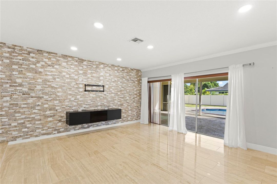 En Venta: $897,000 (5 camas, 4 baños, 2657 Pies cuadrados)