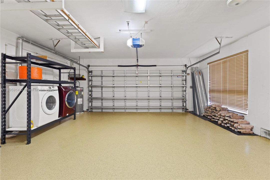 En Venta: $897,000 (5 camas, 4 baños, 2657 Pies cuadrados)