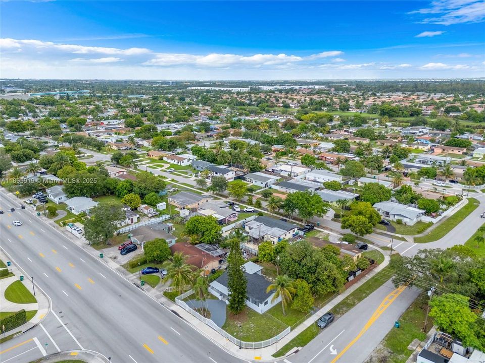 Недавно арендовано: $3,500 (4 спален, 2 ванн, 1175 Квадратных фут)