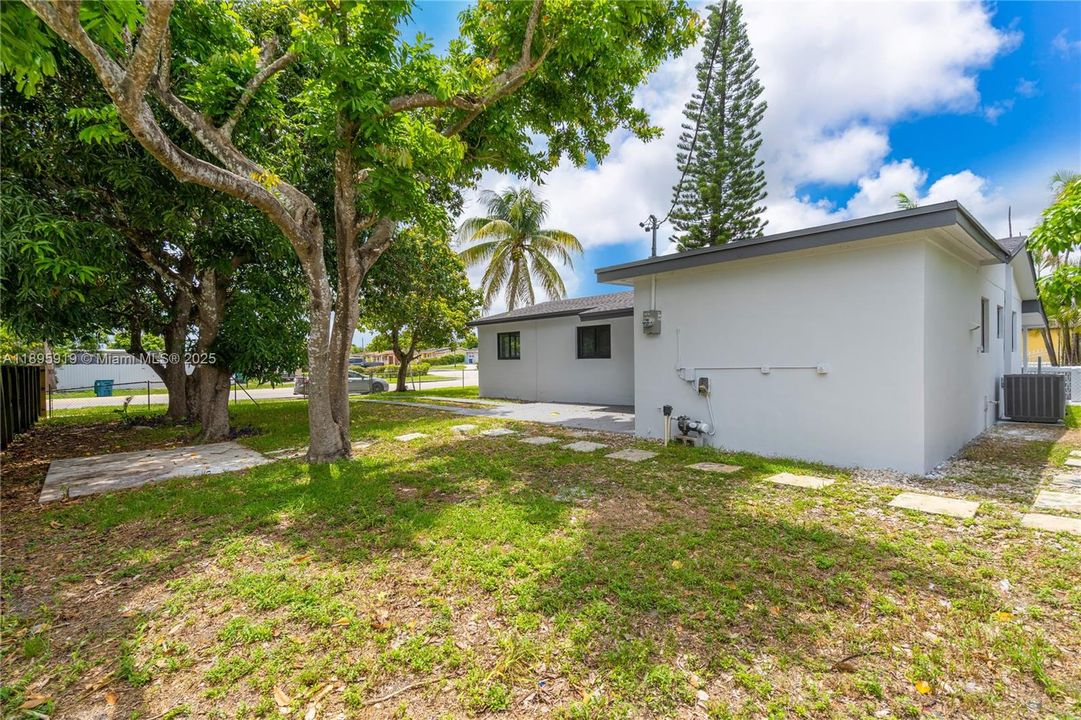 Недавно арендовано: $3,500 (4 спален, 2 ванн, 1175 Квадратных фут)