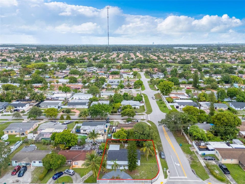 Недавно арендовано: $3,500 (4 спален, 2 ванн, 1175 Квадратных фут)