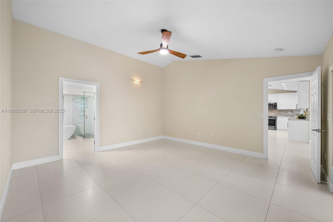 出租: $6,999 (3 贝兹, 2 浴室, 2267 平方英尺)