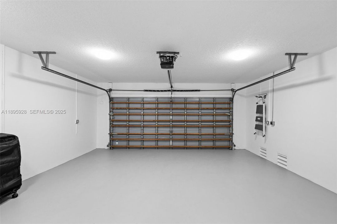 出租: $6,999 (3 贝兹, 2 浴室, 2267 平方英尺)