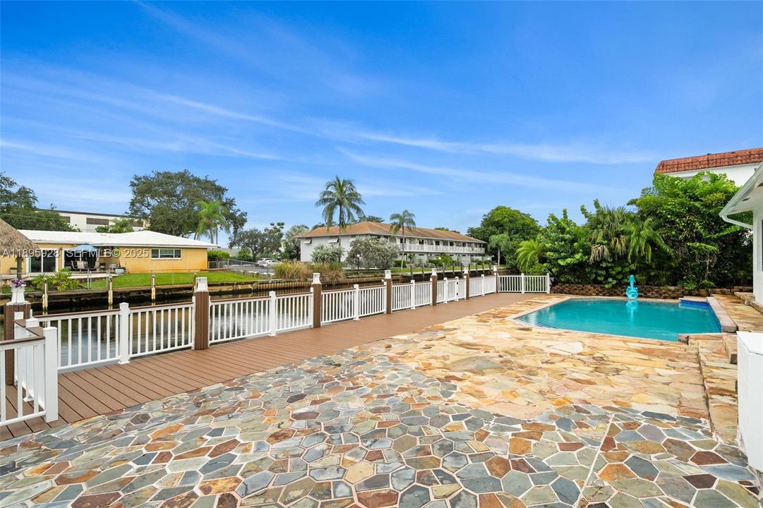 出租: $6,999 (3 贝兹, 2 浴室, 2267 平方英尺)