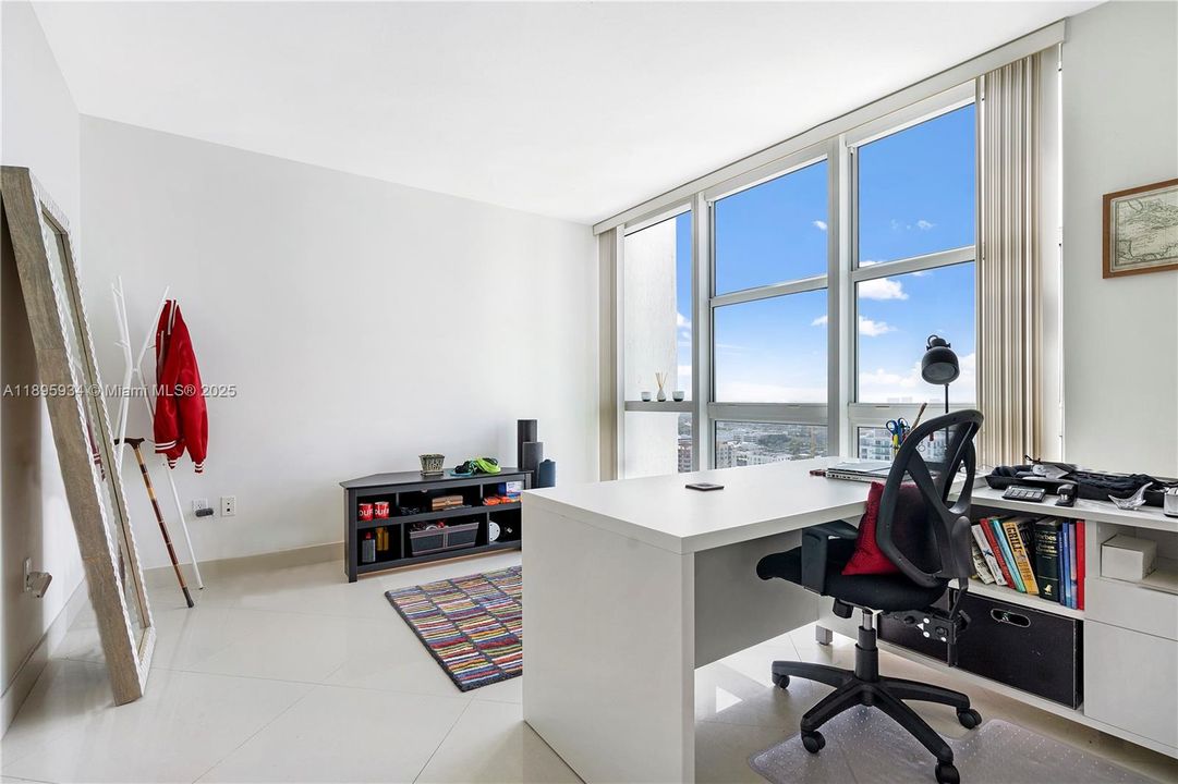 Recently Rented: $4,900 (2 beds, 2 baths, 1368 Square Feet)