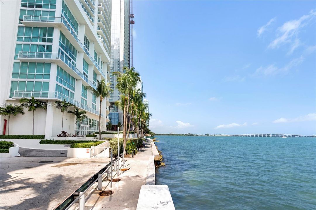 Recently Rented: $4,900 (2 beds, 2 baths, 1368 Square Feet)