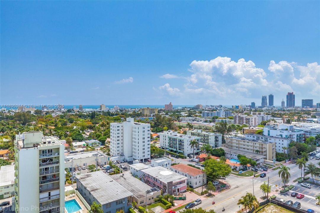 合同活跃: $5,500 (2 贝兹, 2 浴室, 1262 平方英尺)