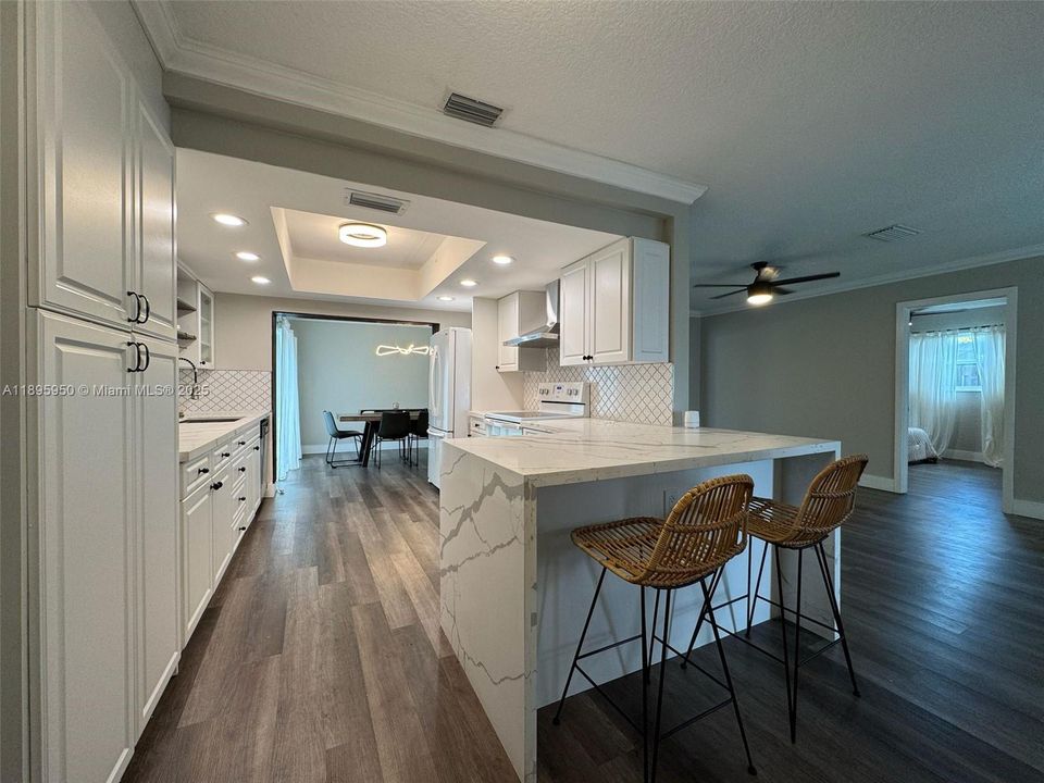 Recently Rented: $3,200 (2 beds, 2 baths, 1337 Square Feet)