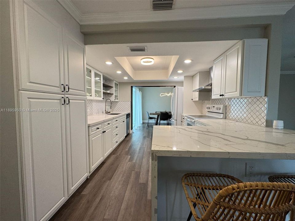 Recently Rented: $3,200 (2 beds, 2 baths, 1337 Square Feet)