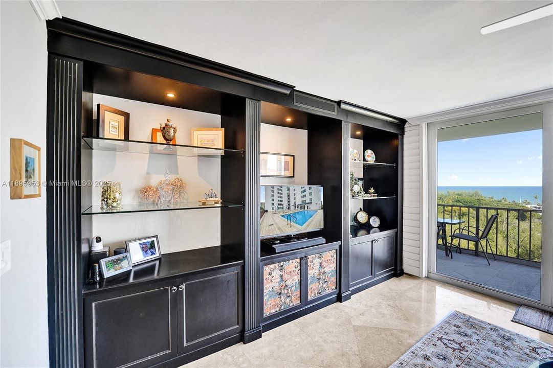 Active With Contract: $1,249,000 (3 beds, 2 baths, 2490 Square Feet)