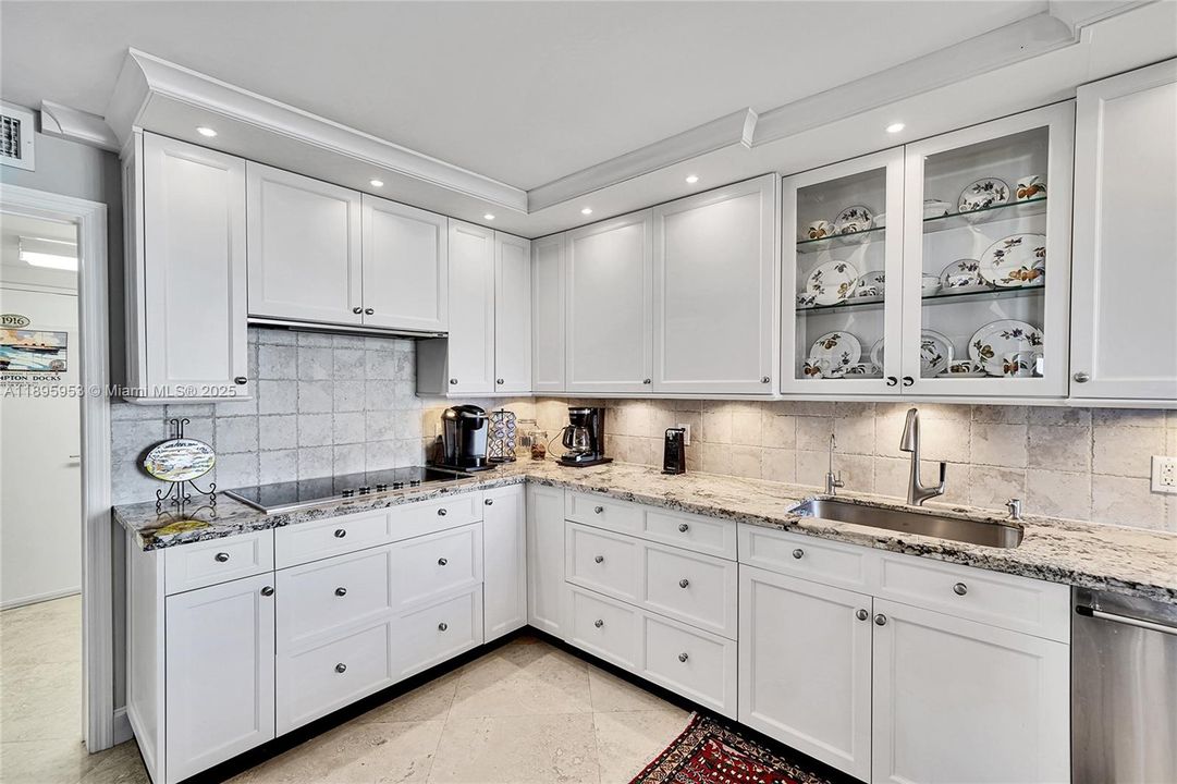 Active With Contract: $1,249,000 (3 beds, 2 baths, 2490 Square Feet)