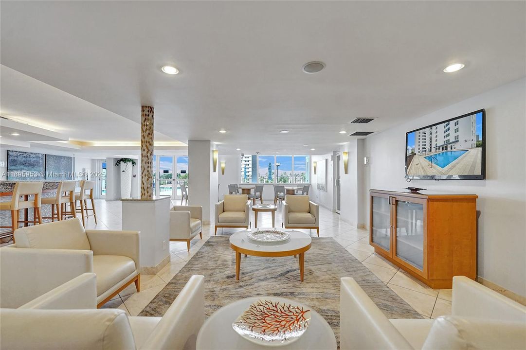 Active With Contract: $1,249,000 (3 beds, 2 baths, 2490 Square Feet)