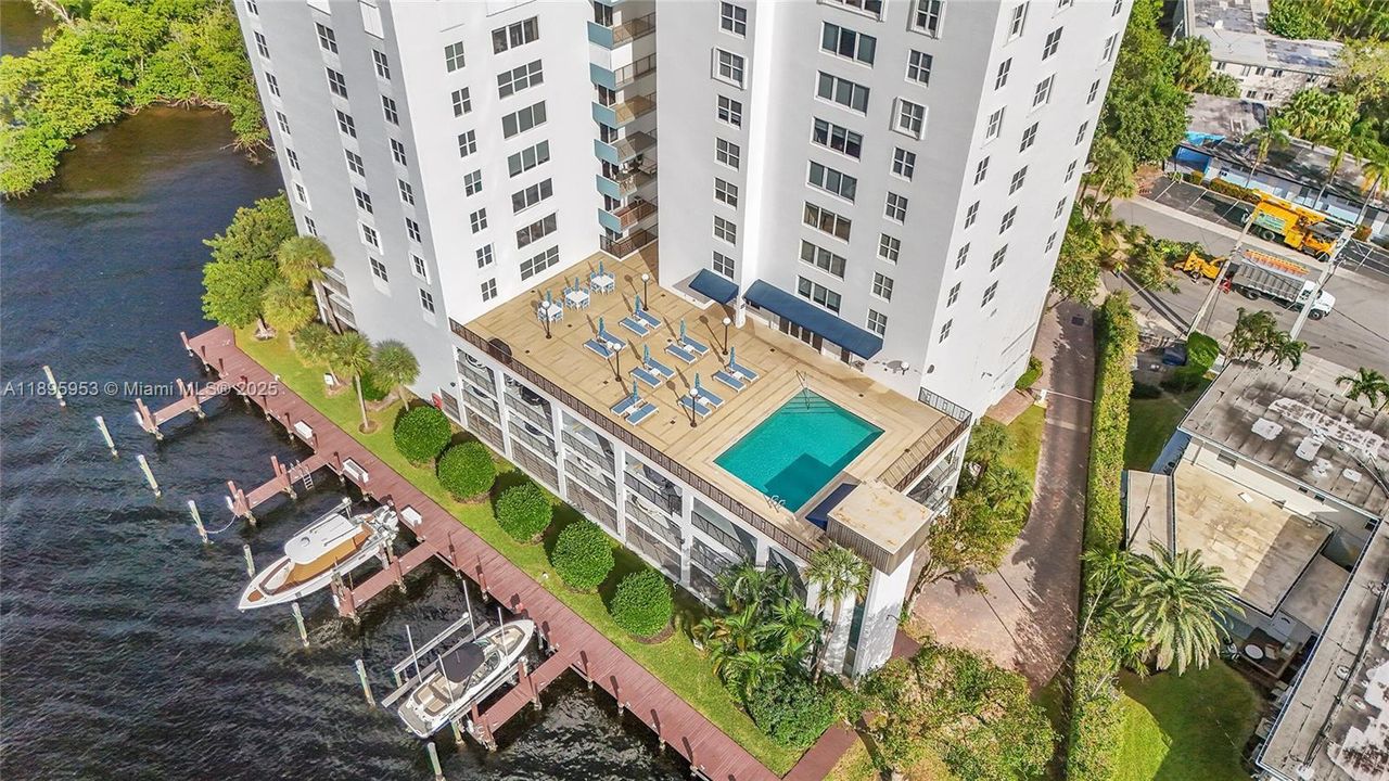 Active With Contract: $1,249,000 (3 beds, 2 baths, 2490 Square Feet)