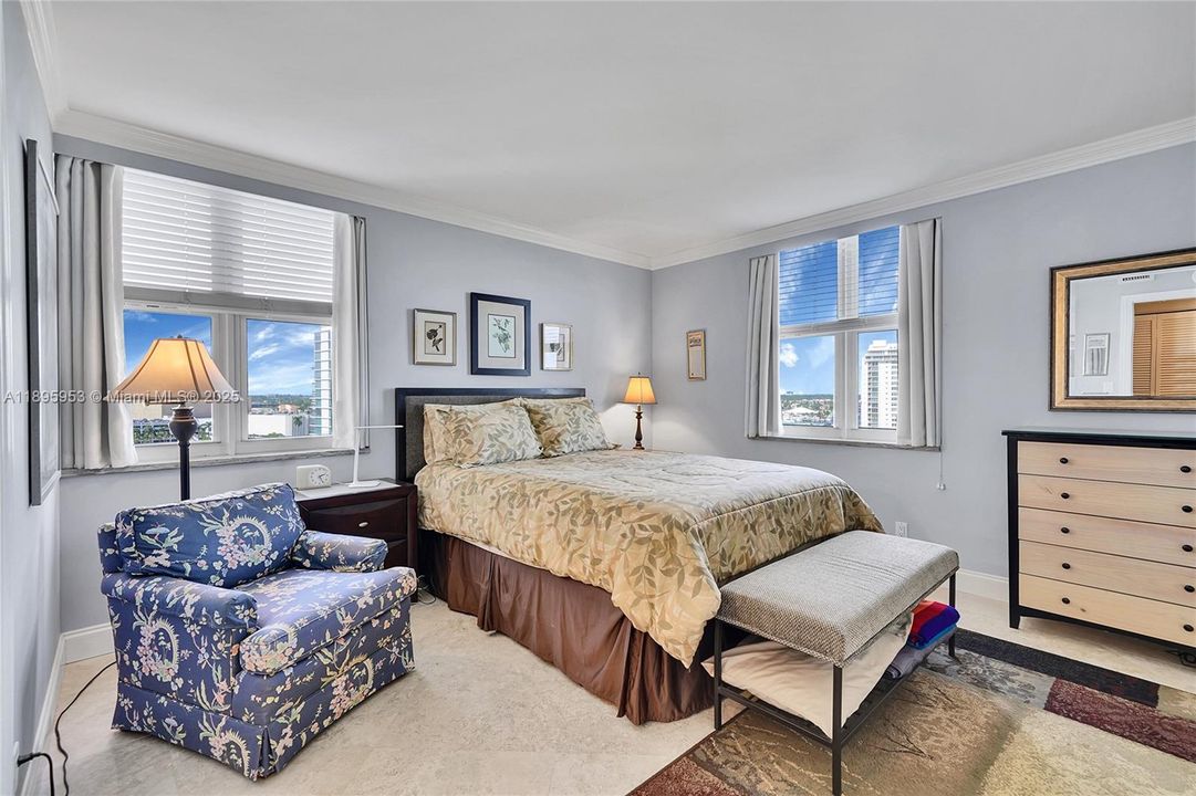 Active With Contract: $1,249,000 (3 beds, 2 baths, 2490 Square Feet)