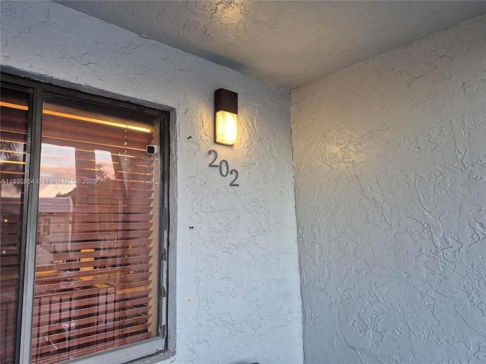 Недавно арендовано: $2,450 (2 спален, 2 ванн, 1220 Квадратных фут)