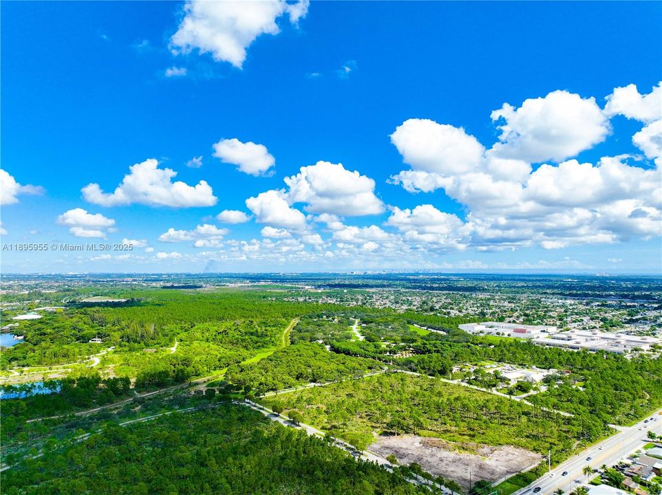 Activo con contrato: $749,900 (3 camas, 2 baños, 1799 Pies cuadrados)