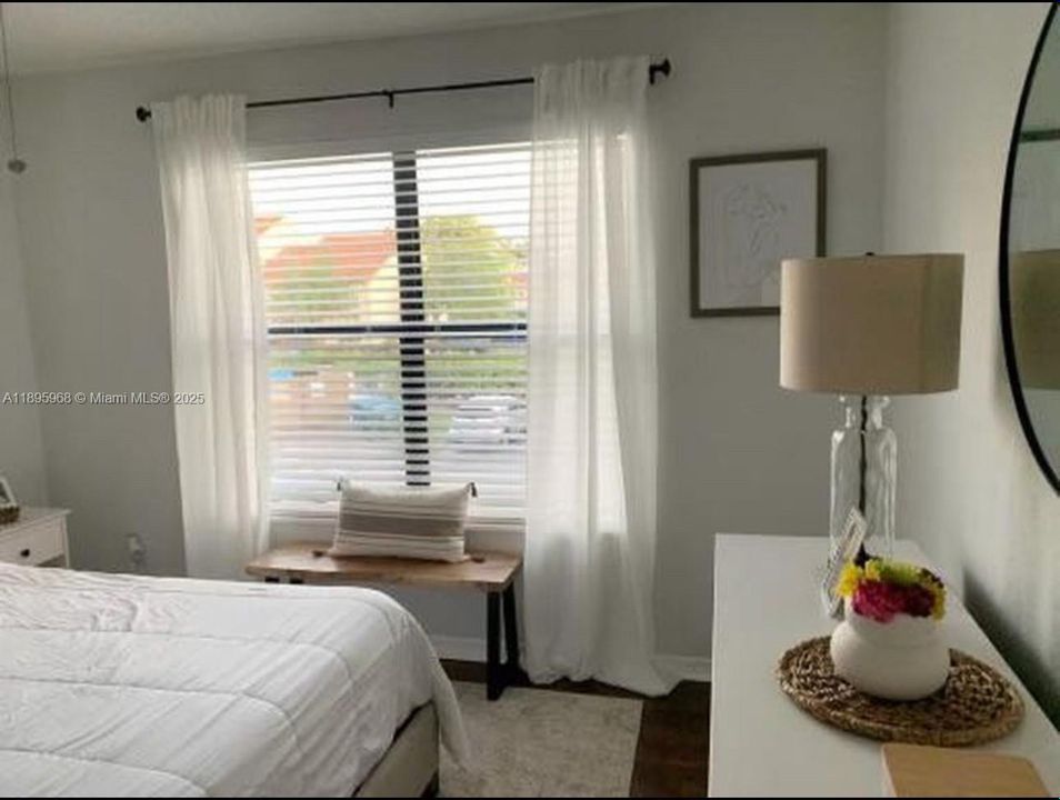 На продажу: $180,000 (1 спален, 1 ванн, 0 Квадратных фут)