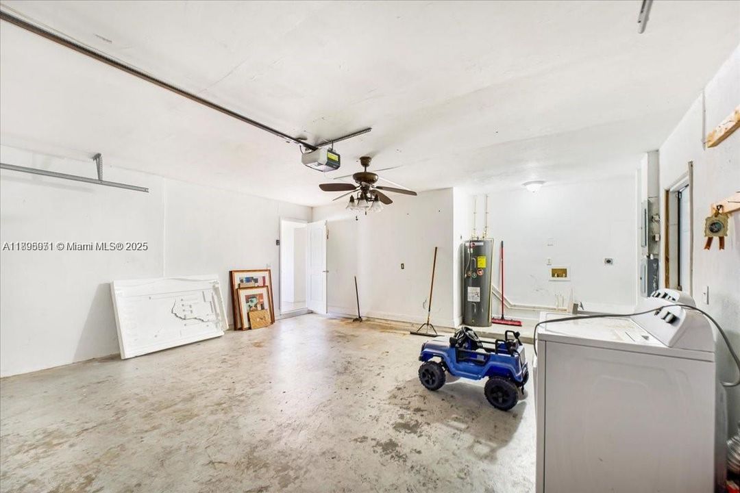 For Rent: $2,300 (3 beds, 2 baths, 0 Square Feet)