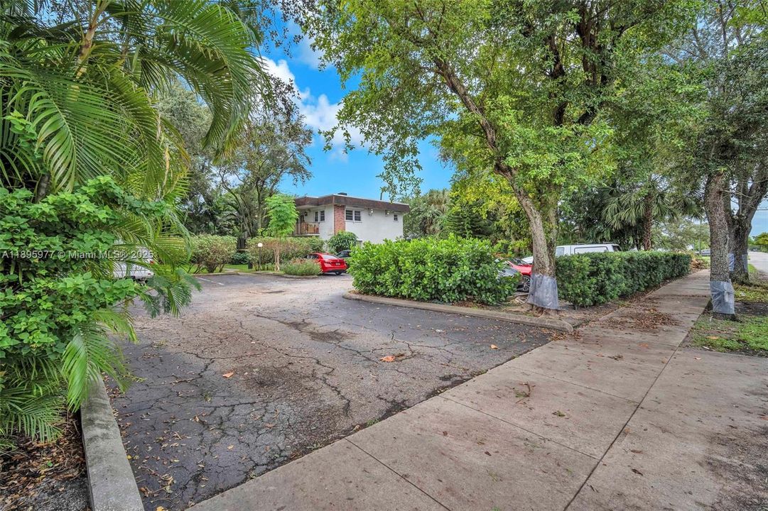 待售: $280,000 (2 贝兹, 2 浴室, 1018 平方英尺)