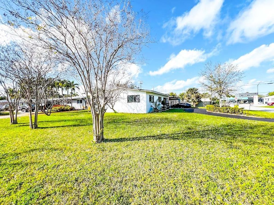 На продажу: $729,900 (3 спален, 2 ванн, 1392 Квадратных фут)