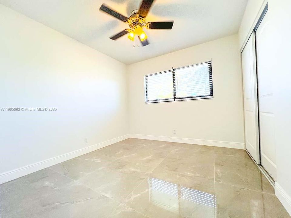 На продажу: $729,900 (3 спален, 2 ванн, 1392 Квадратных фут)