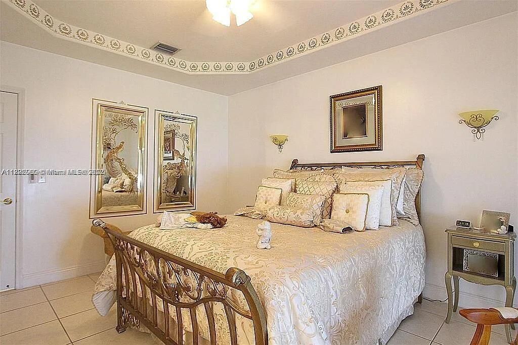 Active With Contract: $680,000 (4 beds, 2 baths, 1760 Square Feet)