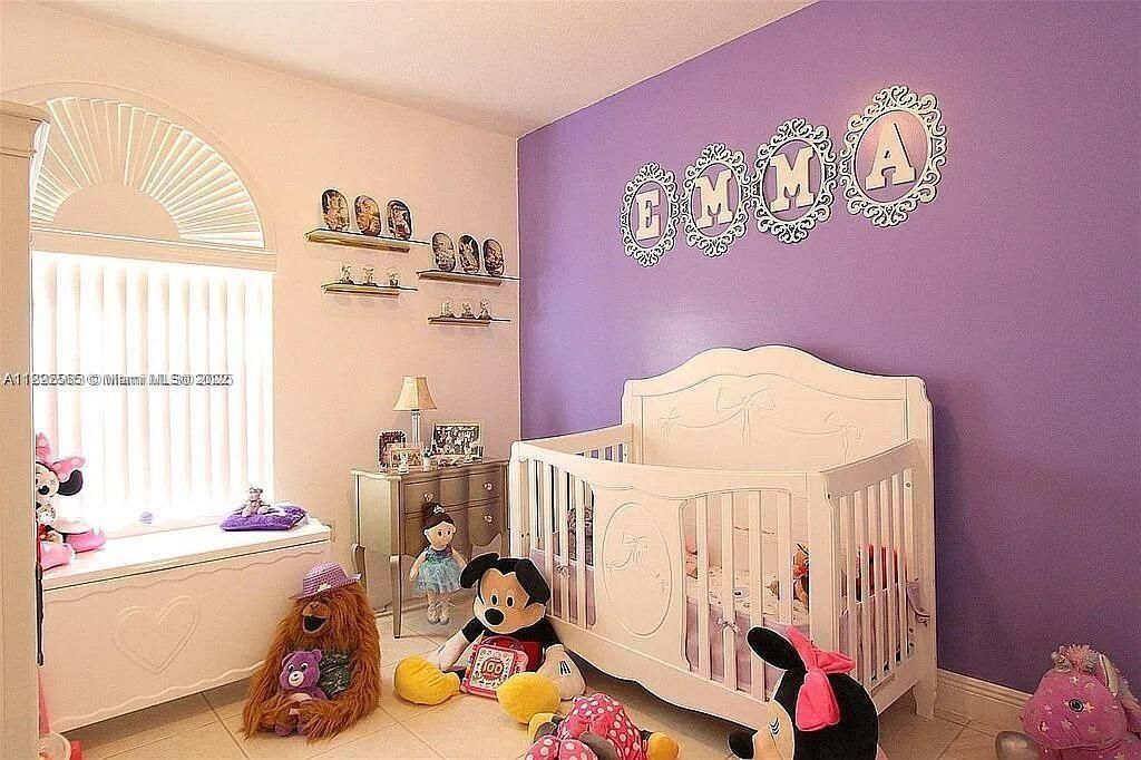 Active With Contract: $680,000 (4 beds, 2 baths, 1760 Square Feet)