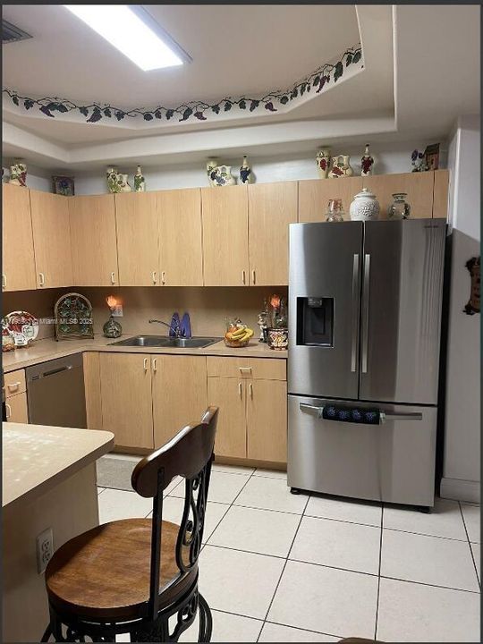 Active With Contract: $680,000 (4 beds, 2 baths, 1760 Square Feet)