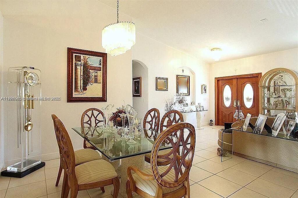 Active With Contract: $680,000 (4 beds, 2 baths, 1760 Square Feet)