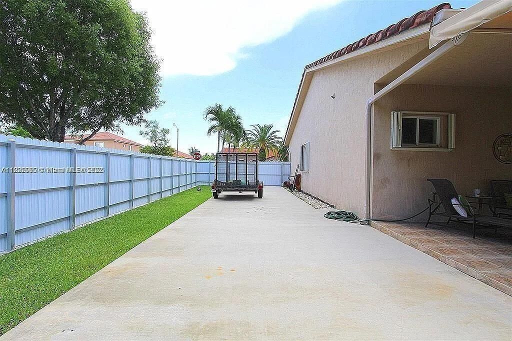 Active With Contract: $680,000 (4 beds, 2 baths, 1760 Square Feet)