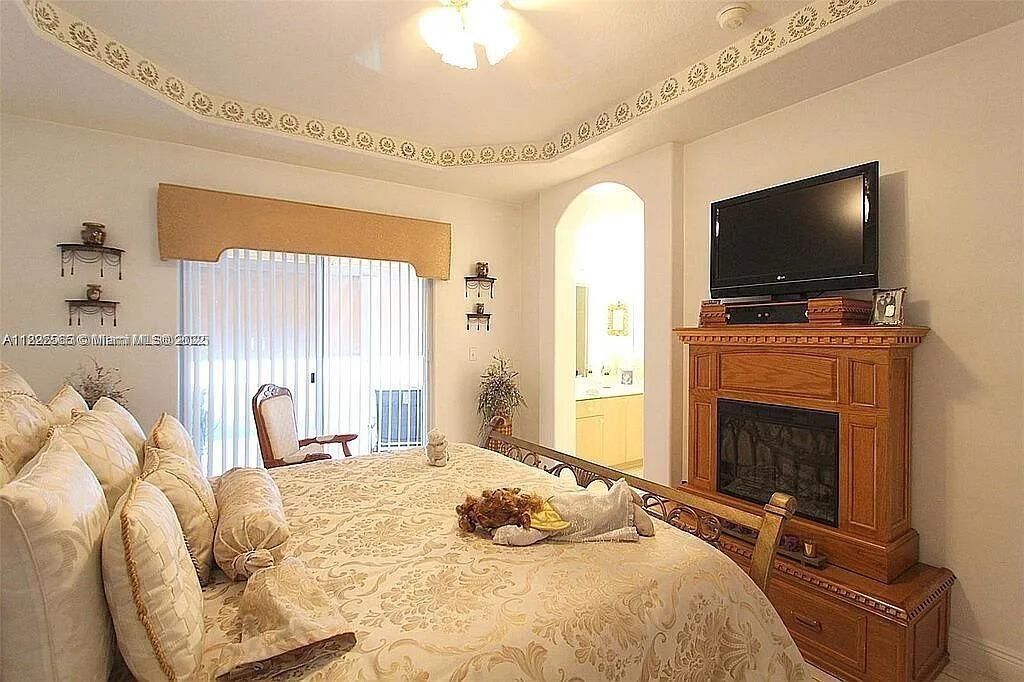 Active With Contract: $680,000 (4 beds, 2 baths, 1760 Square Feet)