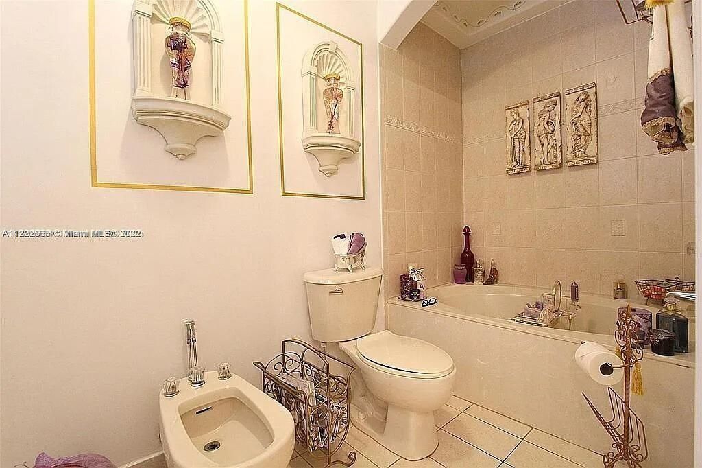 Active With Contract: $680,000 (4 beds, 2 baths, 1760 Square Feet)