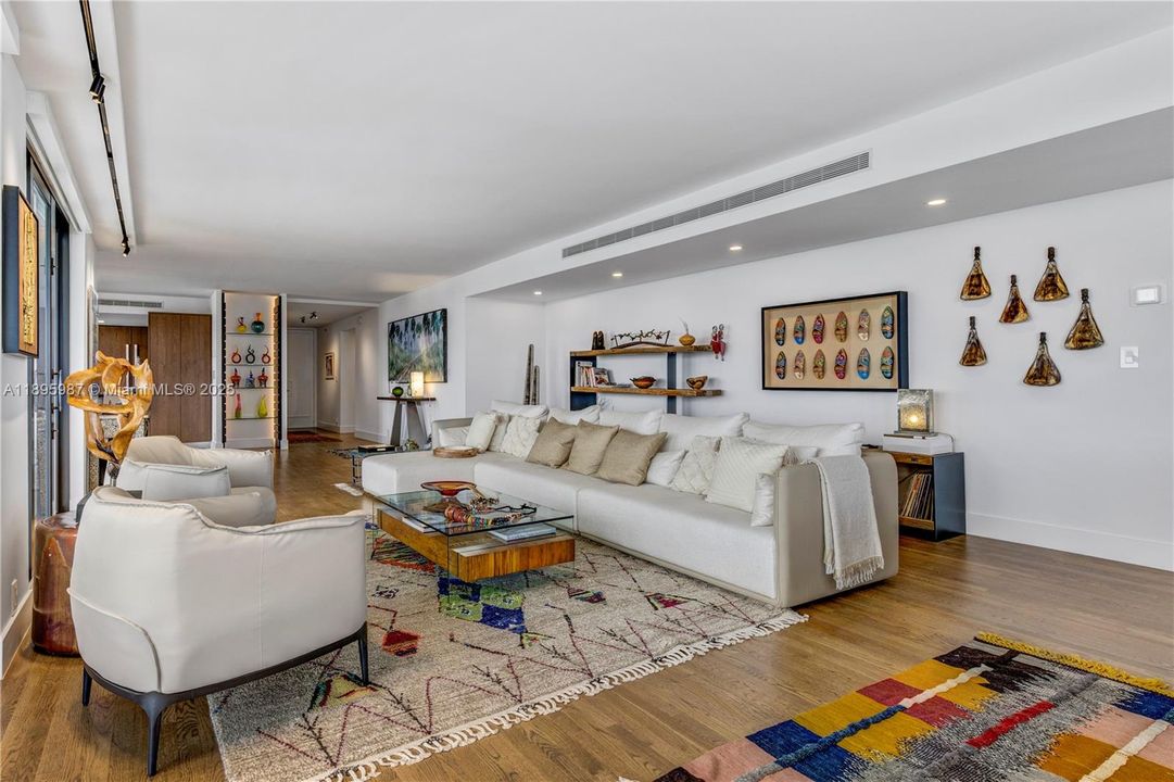 For Sale: $2,350,000 (3 beds, 4 baths, 2868 Square Feet)