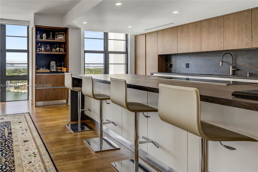 For Sale: $2,350,000 (3 beds, 4 baths, 2868 Square Feet)