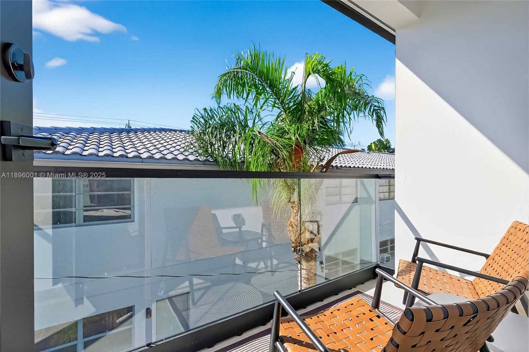 Active With Contract: $1,595,000 (4 beds, 3 baths, 2316 Square Feet)