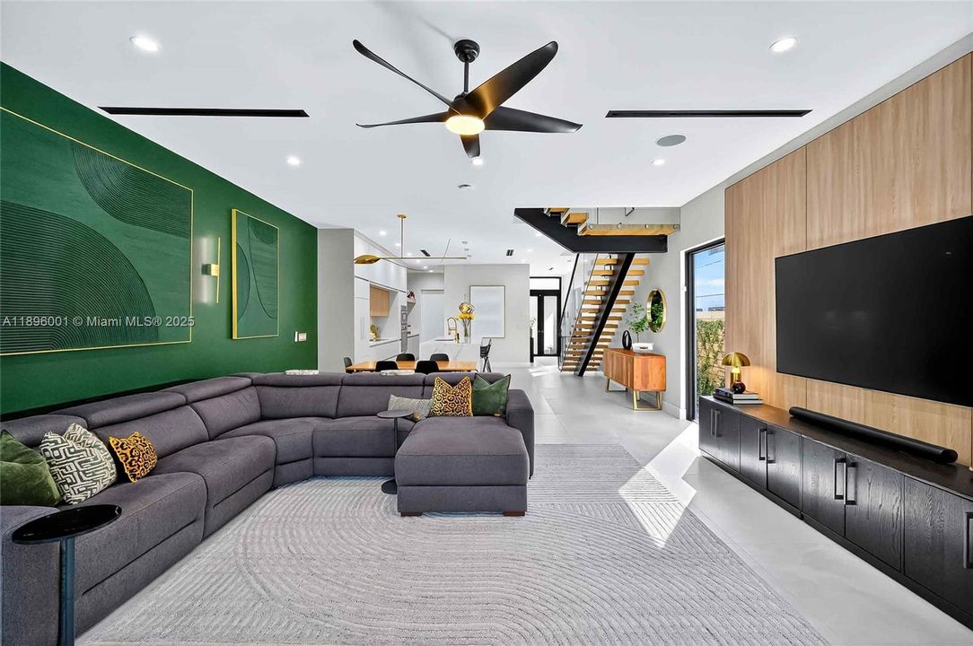 Active With Contract: $1,595,000 (4 beds, 3 baths, 2316 Square Feet)