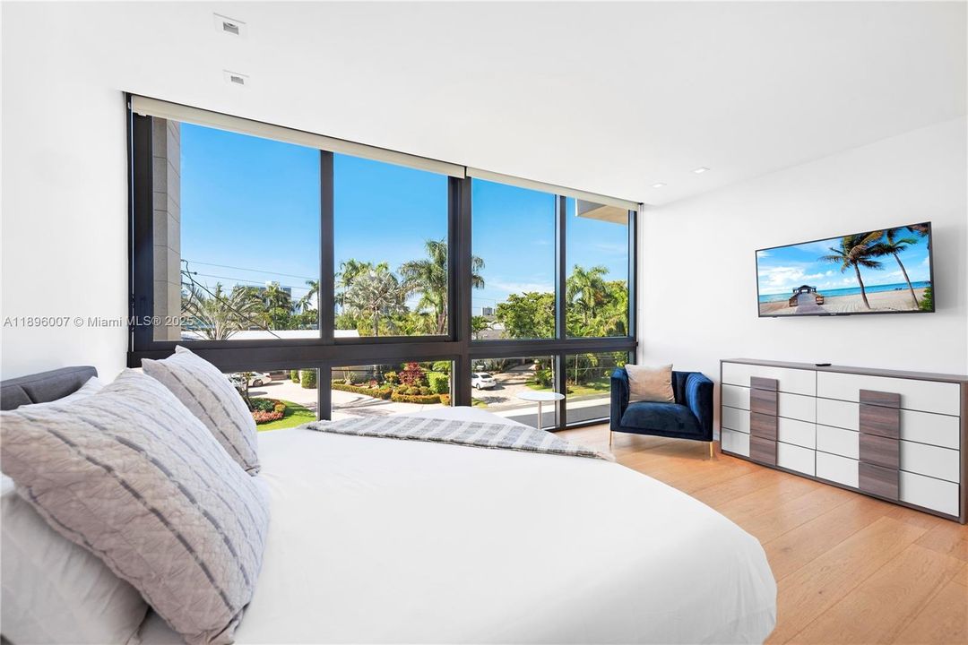 待售: $6,900,000 (6 贝兹, 6 浴室, 5793 平方英尺)