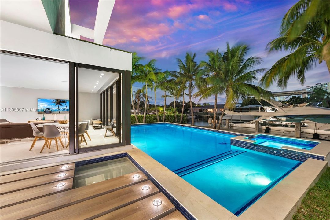 待售: $6,900,000 (6 贝兹, 6 浴室, 5793 平方英尺)