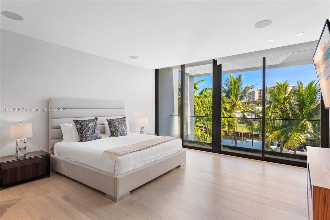 待售: $6,900,000 (6 贝兹, 6 浴室, 5793 平方英尺)