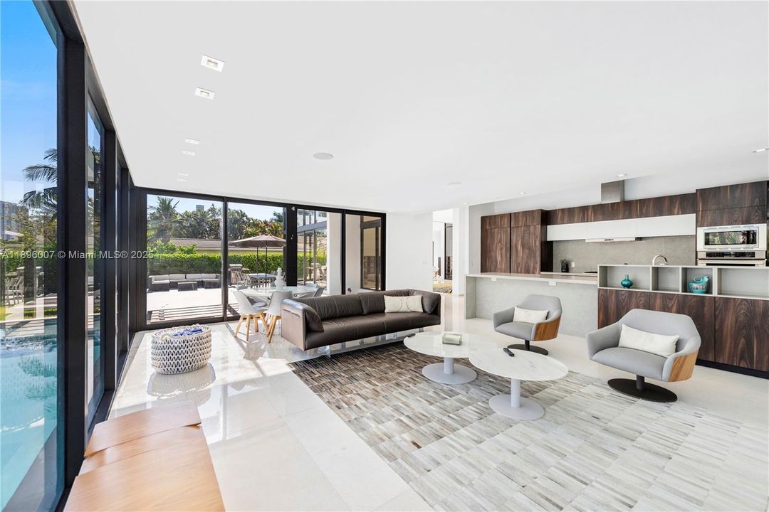 待售: $6,900,000 (6 贝兹, 6 浴室, 5793 平方英尺)