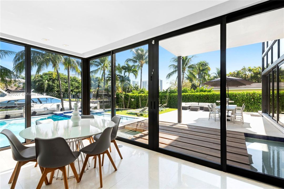 待售: $6,900,000 (6 贝兹, 6 浴室, 5793 平方英尺)