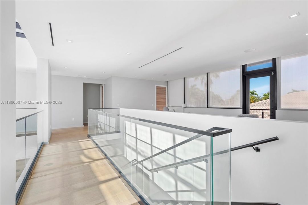 待售: $6,900,000 (6 贝兹, 6 浴室, 5793 平方英尺)