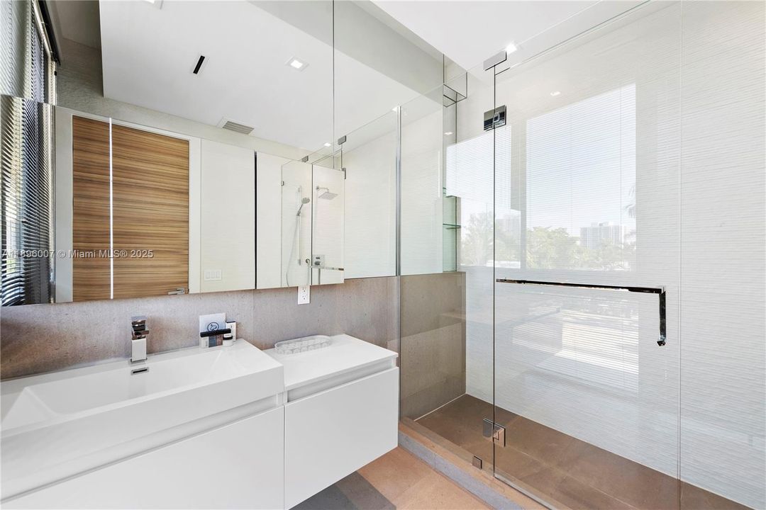 待售: $6,900,000 (6 贝兹, 6 浴室, 5793 平方英尺)