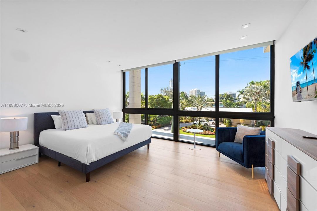 待售: $6,900,000 (6 贝兹, 6 浴室, 5793 平方英尺)