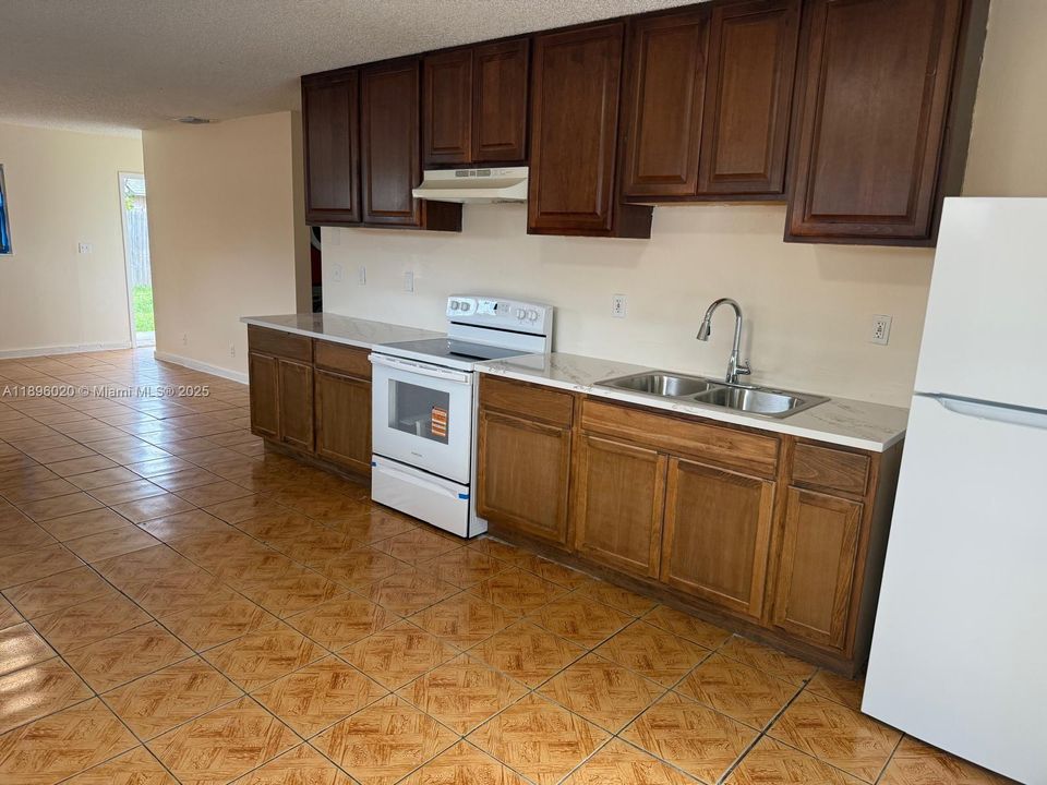 Recently Rented: $1,800 (2 beds, 2 baths, 1020 Square Feet)