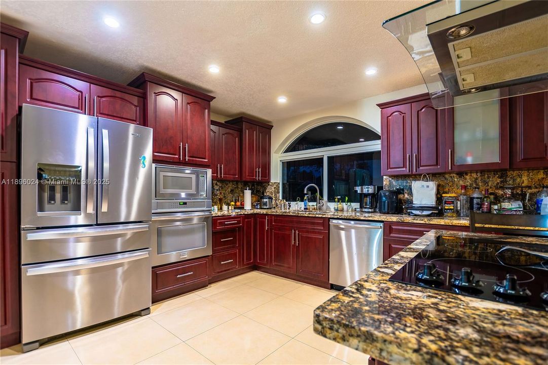 For Sale: $1,270,000 (4 beds, 2 baths, 1978 Square Feet)