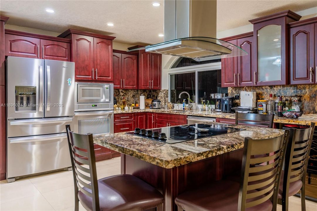 For Sale: $1,270,000 (4 beds, 2 baths, 1978 Square Feet)