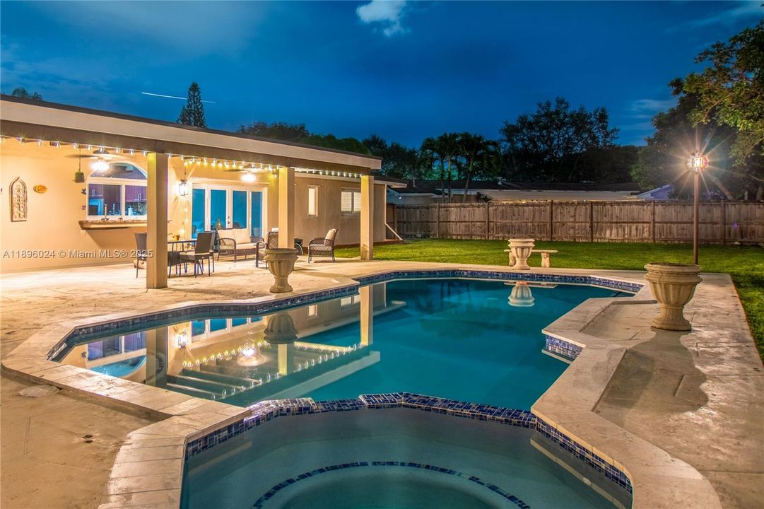 For Sale: $1,270,000 (4 beds, 2 baths, 1978 Square Feet)