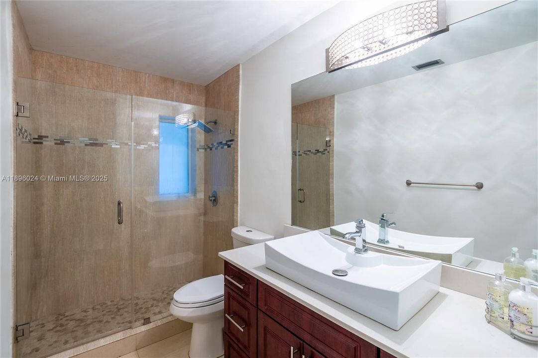 For Sale: $1,270,000 (4 beds, 2 baths, 1978 Square Feet)